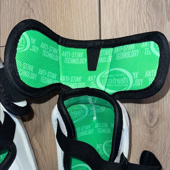 VIC CX2 White and Green Protective Elbow Pads - Picture 11 of 16